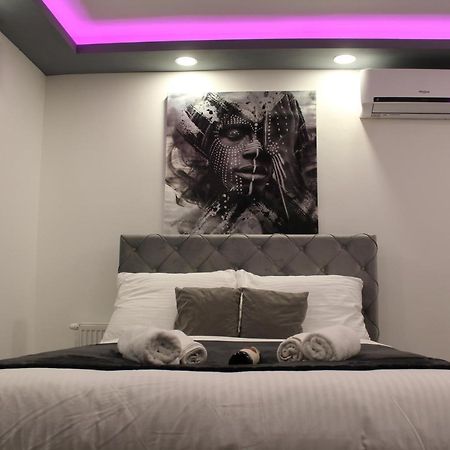 Jacuzzi Apartment Code 96 ザグレブ エクステリア 写真